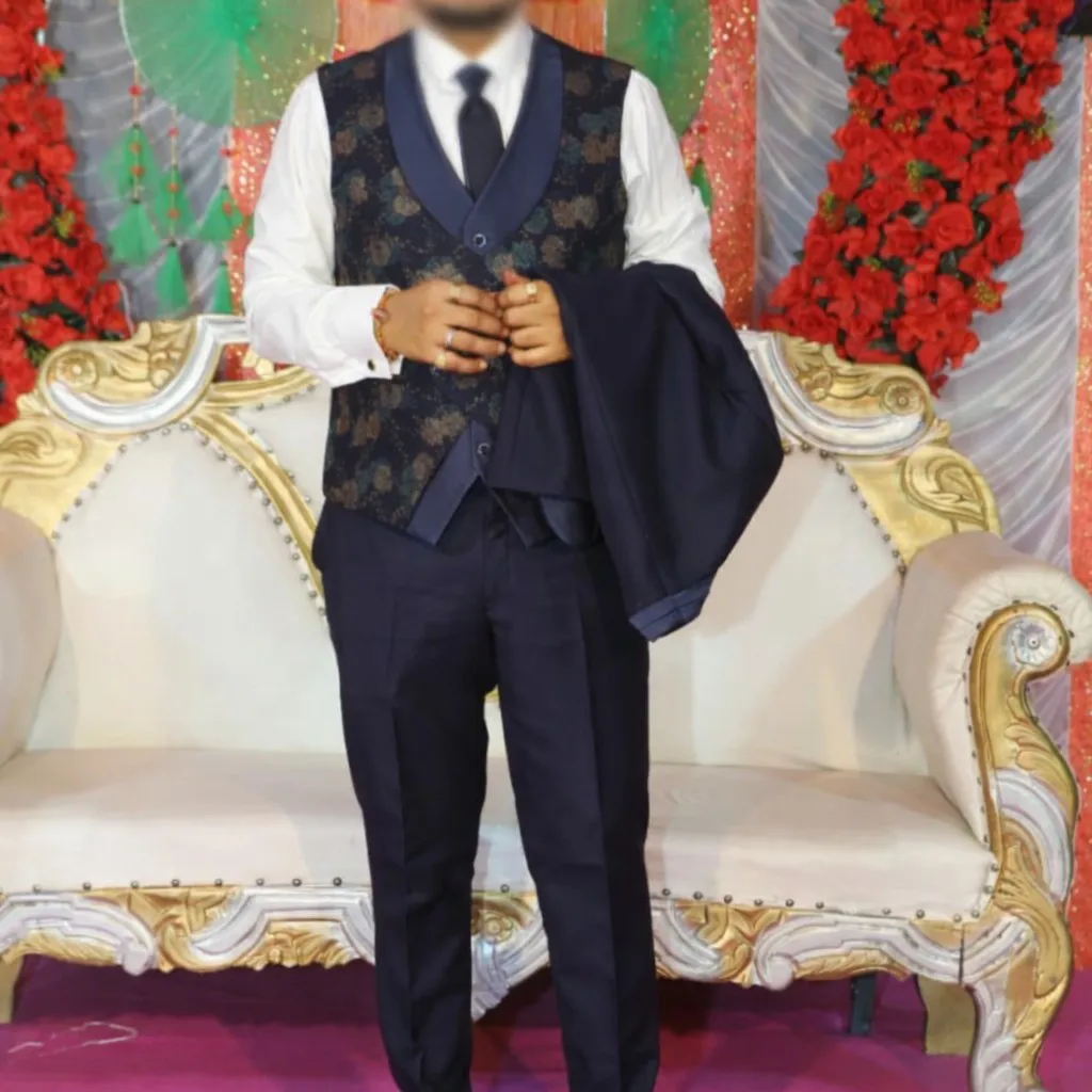 Navy Blue 3 Piece Suit (XL) — 2