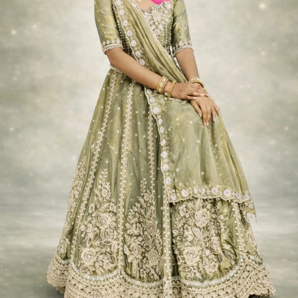 Beutiful Cedar brown colour trending design — 2