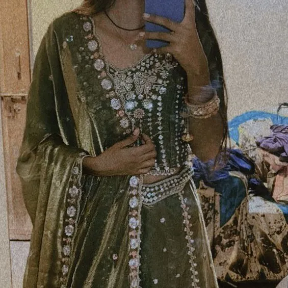 Beutiful Cedar brown colour trending design — 3