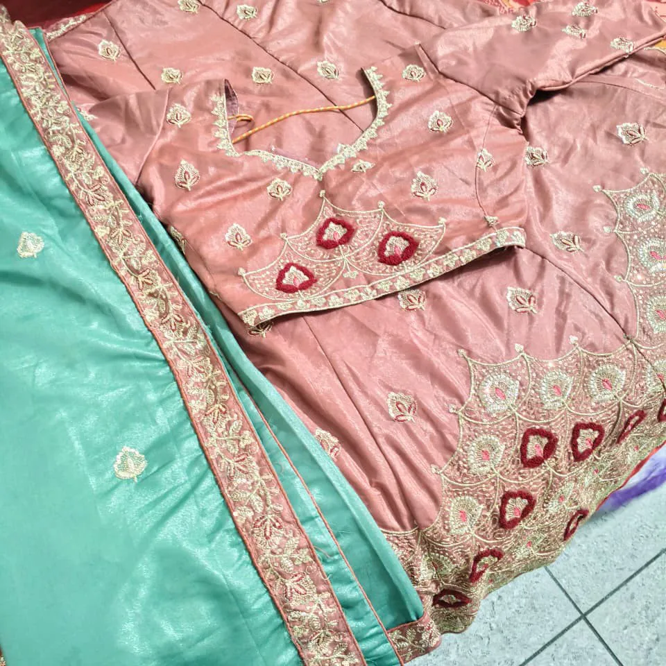 Traditional light maroon — 3