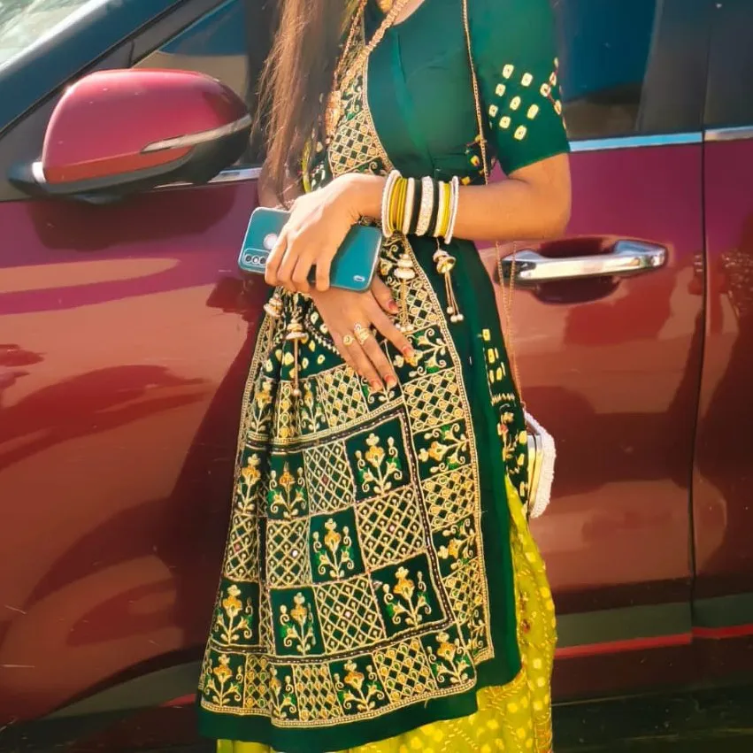Beautiful bandhni saree