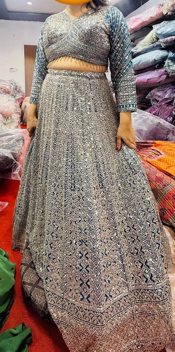 Lehenga blouse dupatta