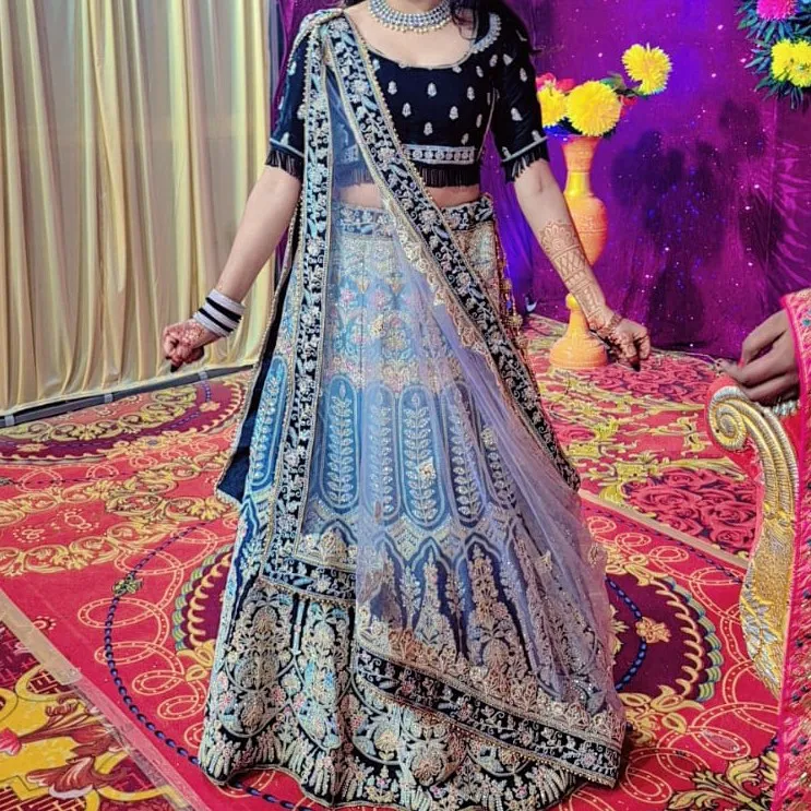 Heavy work lehnga dupatta with stitch blouse